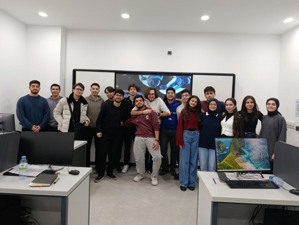 Bilgisayar Mühendisliği 1. Sınıf Öğrencilerinden Başarılı Sunum Etkinliği